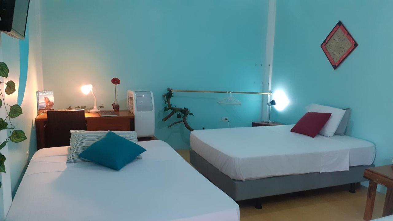 Cozy Hosting Galapagos Apartment ปูแอร์โตอาโยรา ภายนอก รูปภาพ