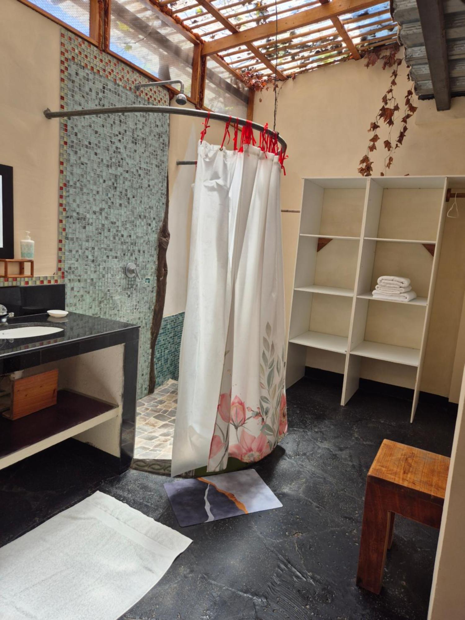 Cozy Hosting Galapagos Apartment ปูแอร์โตอาโยรา ภายนอก รูปภาพ