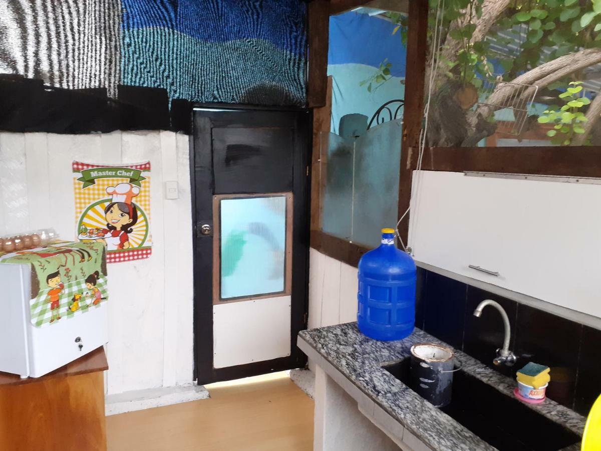 Cozy Hosting Galapagos Apartment ปูแอร์โตอาโยรา ภายนอก รูปภาพ