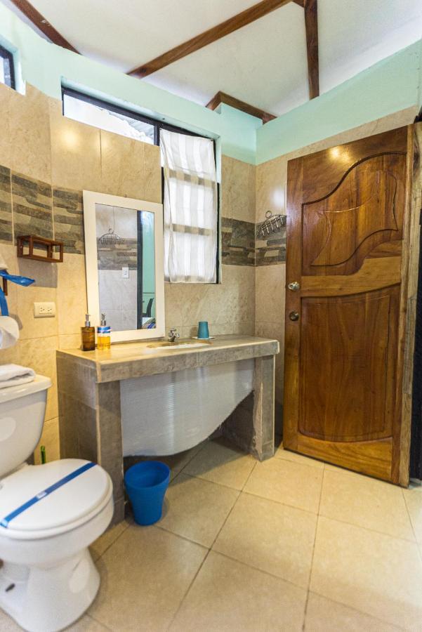 Cozy Hosting Galapagos Apartment ปูแอร์โตอาโยรา ภายนอก รูปภาพ